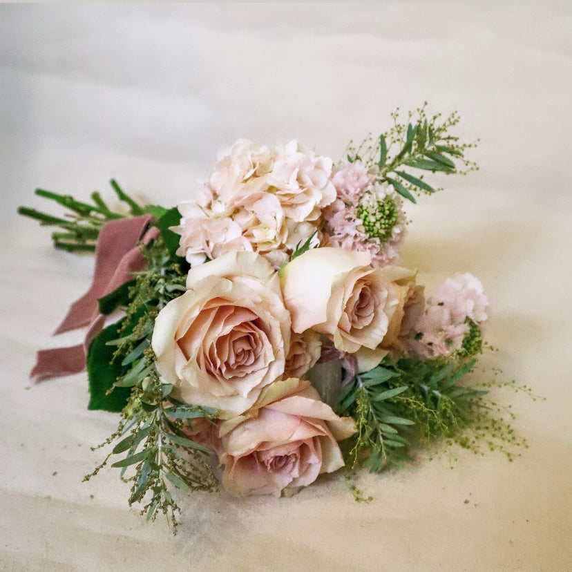 Crema Posy - All Neutrals