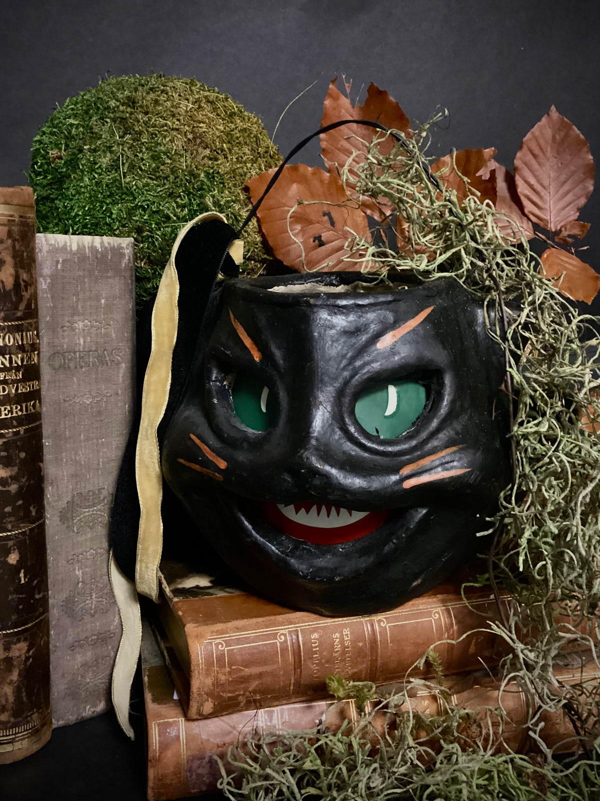 5” Black Vintage Whisker