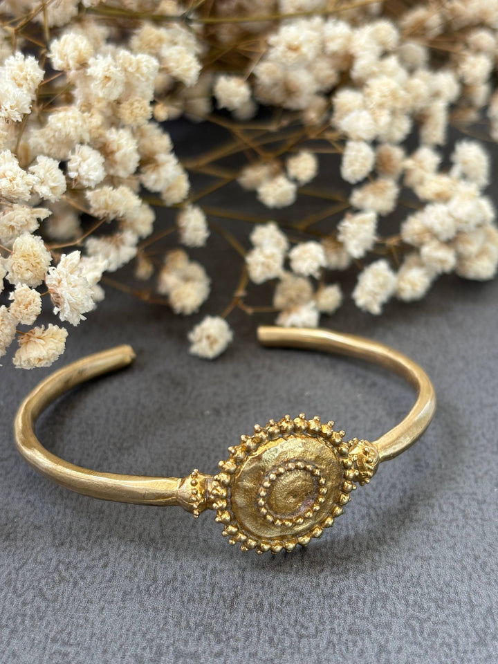 Kaavya Cuff - Brass