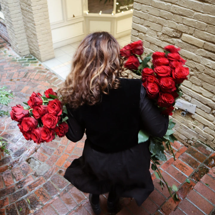 A Dozen Long Stem Red Roses