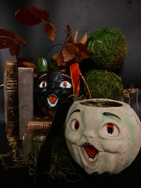 5" JACK O LANTERN CHOIR BOY