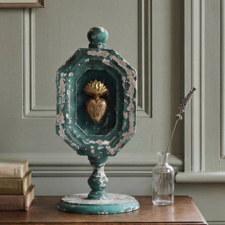Milagro Decoration with Stand Distressed Green (Small)