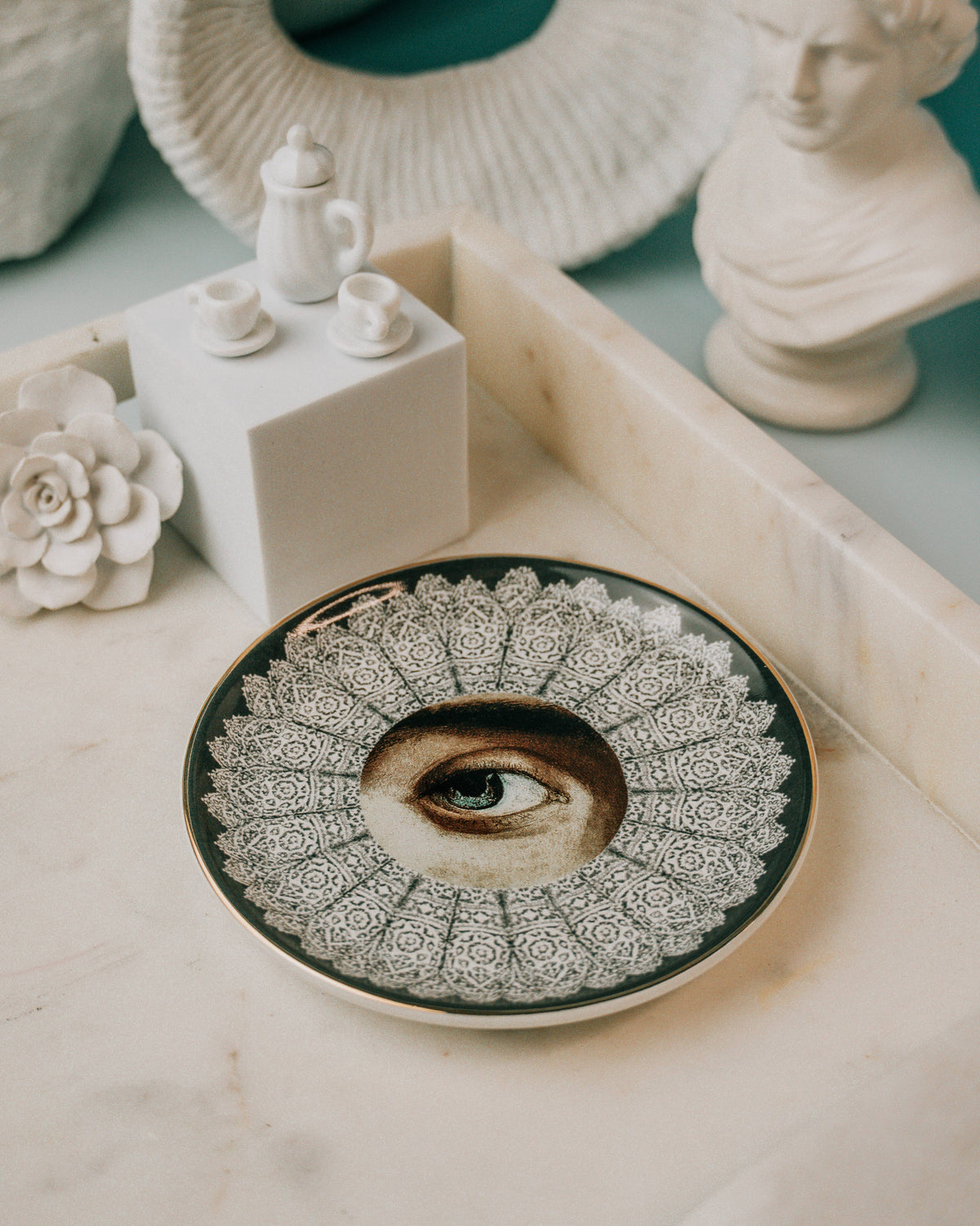 Secret Lover Male Round Ceramic Dish