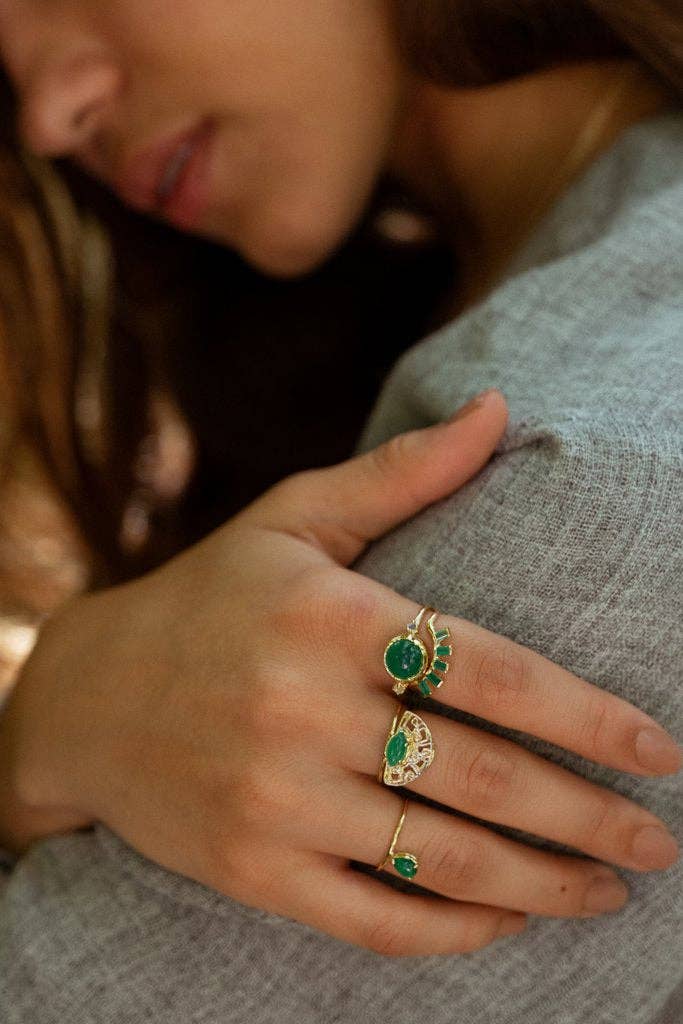 Hidden Star Ring in Green Onyx + Moonstone/Gold