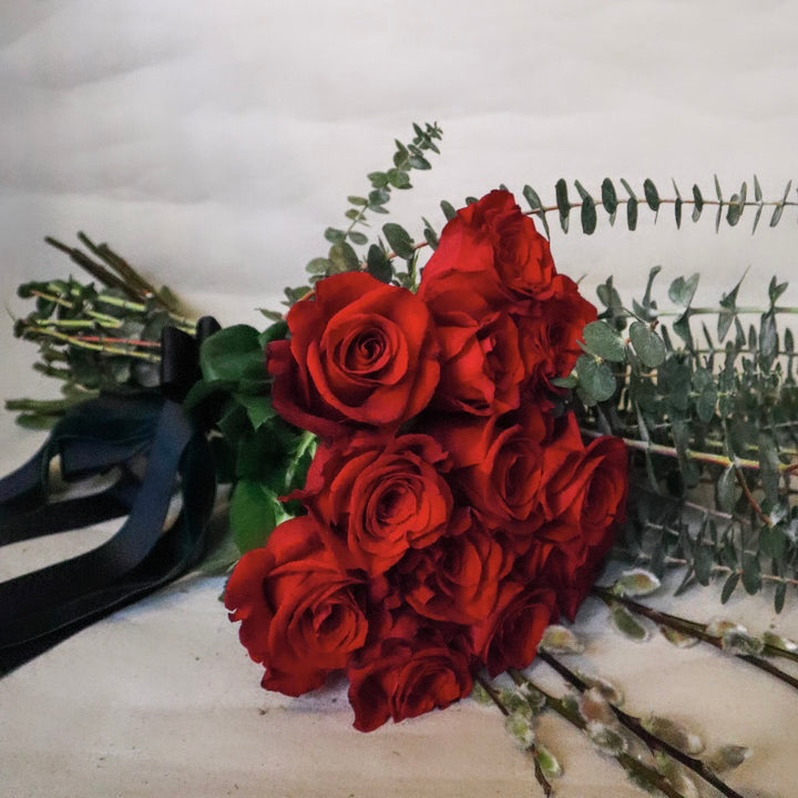 A Dozen Long Stem Red Roses